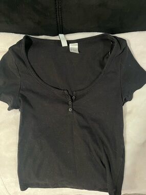 H&M Black Short Sleeve Henley Top